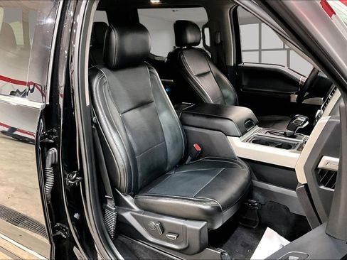 Used 2017 Ford F150 Lariat w/ Equipment Group 502A Luxury AWD/4WD image 7