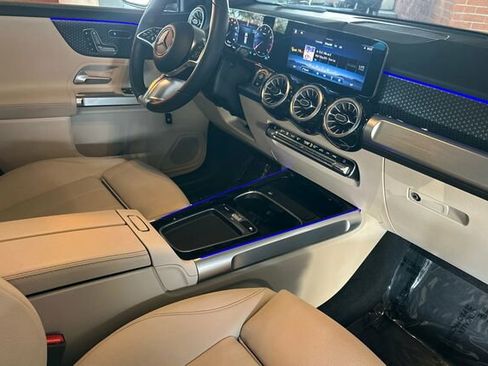 Used 2025 Mercedes-Benz GLB 250 image 19