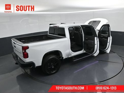 Used 2025 Chevrolet Silverado 1500 LT Trail Boss w/ Convenience Package II AWD/4WD image 52