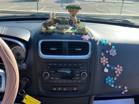 Used 2013 Dodge Avenger SXT image 7