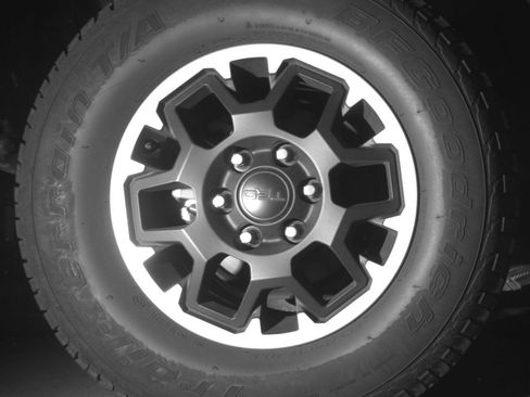 Used 2025 Toyota Tacoma TRD Off-Road AWD/4WD image 17