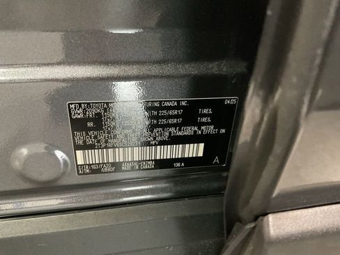 Used 2025 Toyota RAV4 XLE AWD/4WD image 21