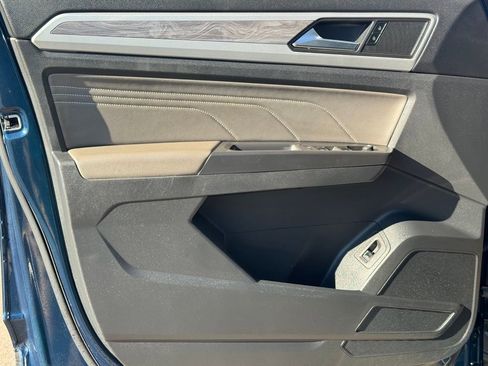 Used 2023 Volkswagen Atlas Cross Sport SE w/ Panoramic Sunroof Package image 25