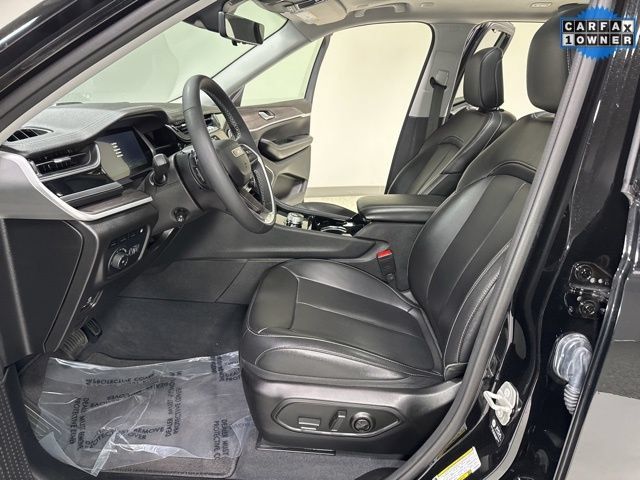 Used 2023 Jeep Grand Cherokee 4WD 4xe w/ Luxury Tech Group II image 13