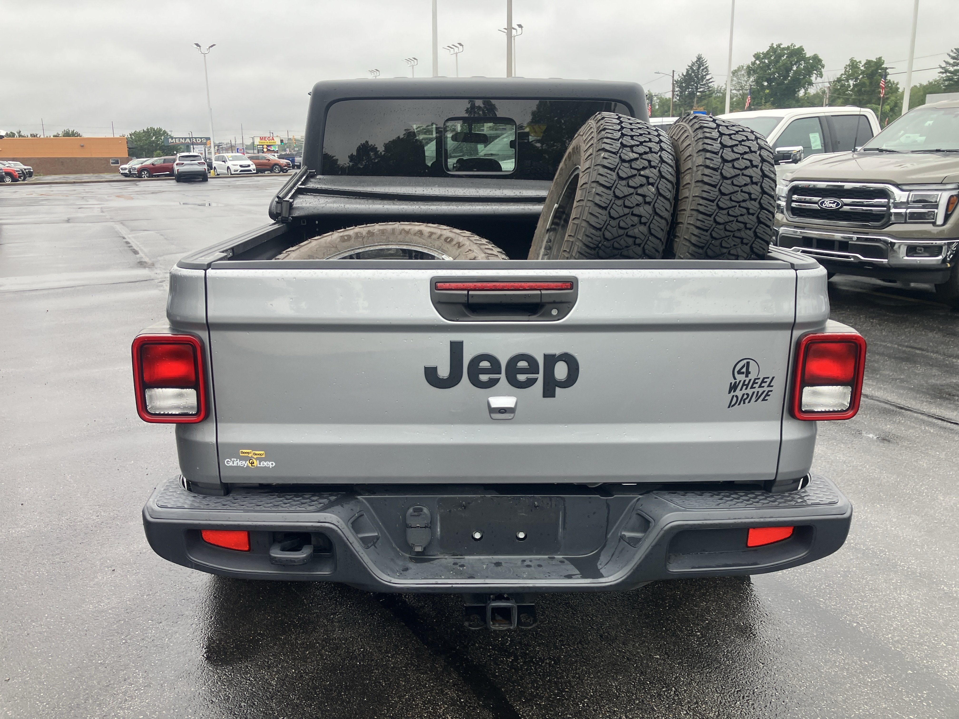 Used 2021 Jeep Gladiator Sport AWD/4WD image 6