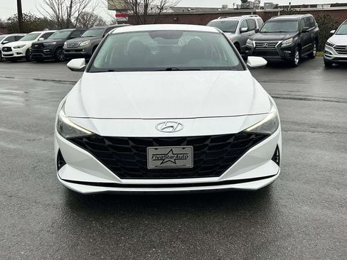 Used 2022 Hyundai Elantra SEL w/ Cargo Package FWD image 8