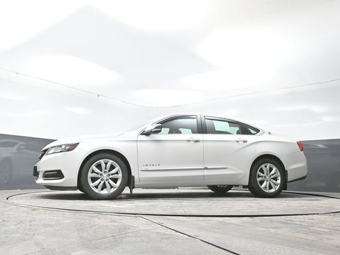 Used 2017 Chevrolet Impala Premier w/ Enhanced Convenience Package image 56