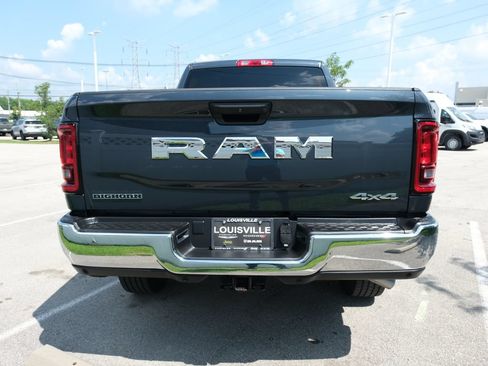 Used 2026 RAM 2500 Big Horn AWD/4WD image 8