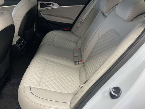 Used 2023 Genesis G70 3.3T w/ Sport Prestige Package image 16