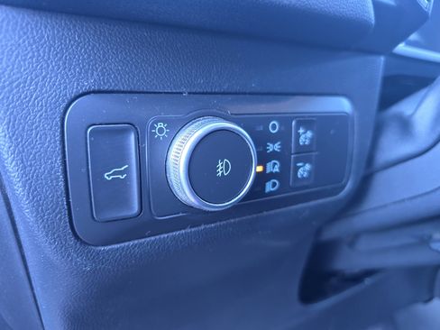 Used 2020 Ford Escape Titanium image 15