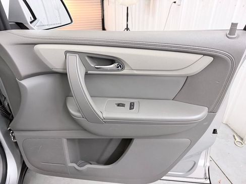 Used 2014 Chevrolet Traverse LT w/ All-Star Edition FWD image 37