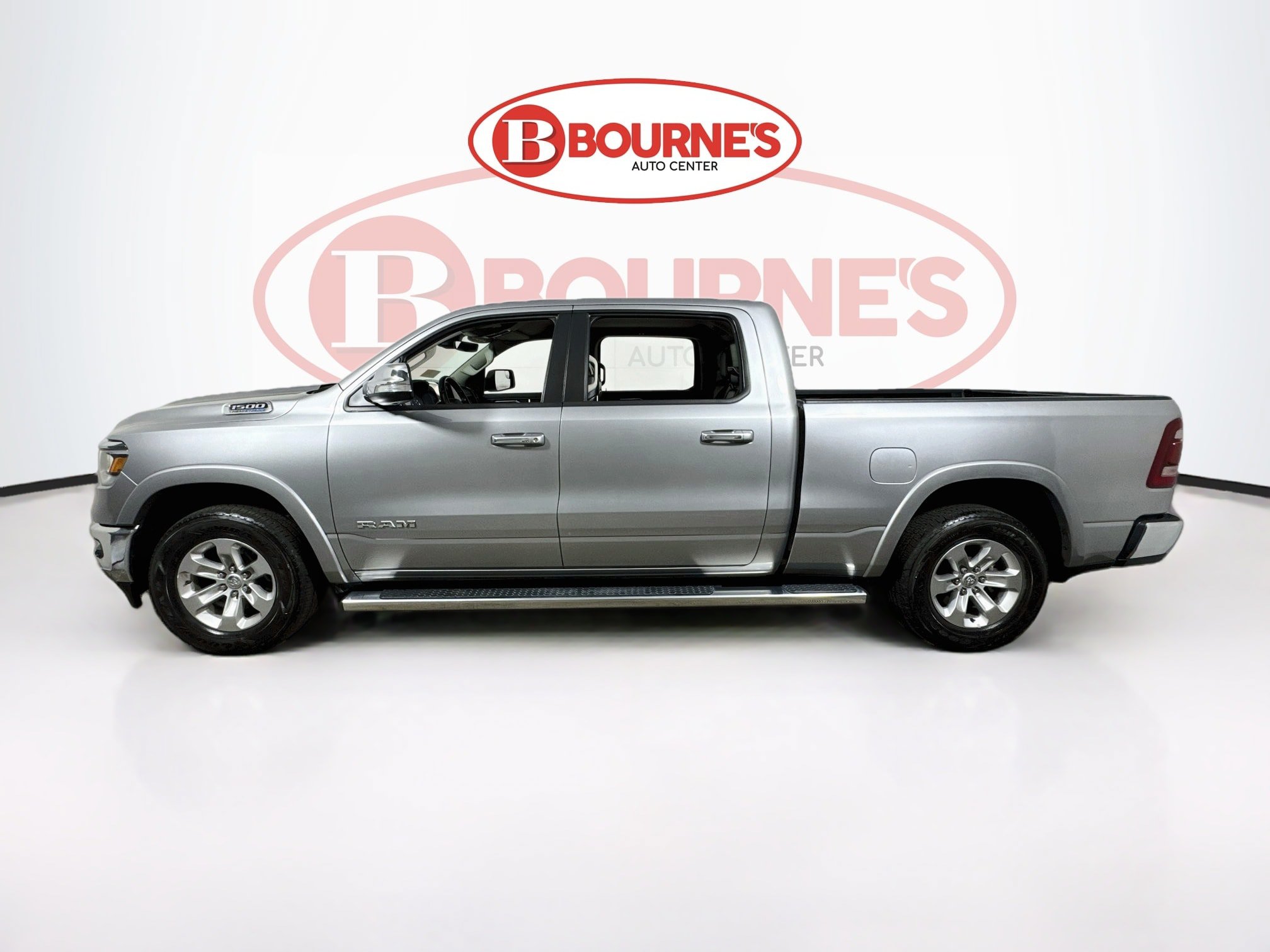 Used 2022 RAM 1500 Laramie AWD/4WD image 7