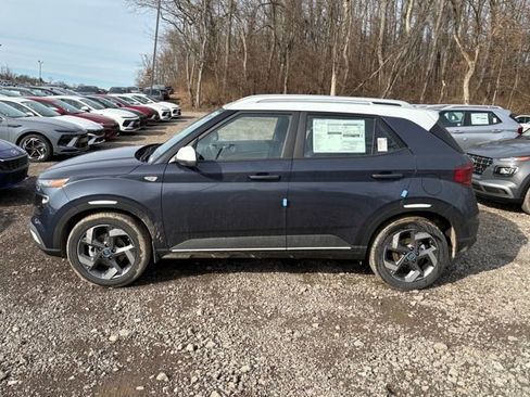 New 2026 Hyundai Venue SEL image 2