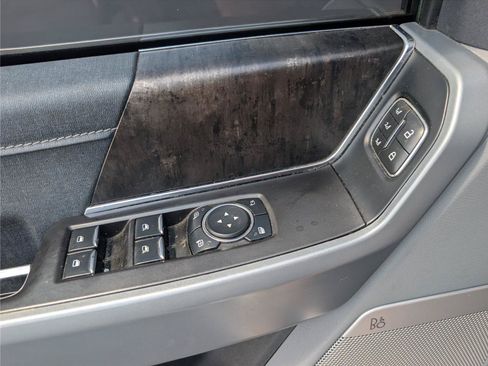Used 2023 Ford F150 Lariat AWD/4WD image 36