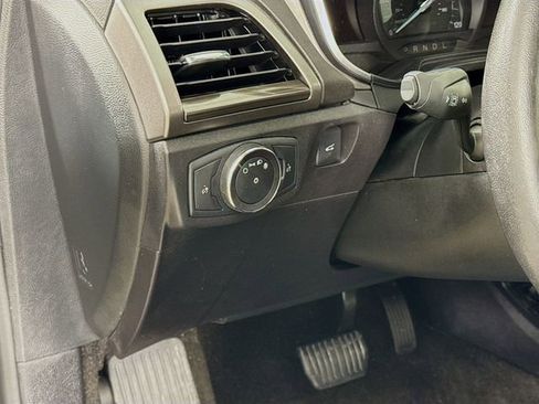 Used 2019 Ford Fusion SEL image 10