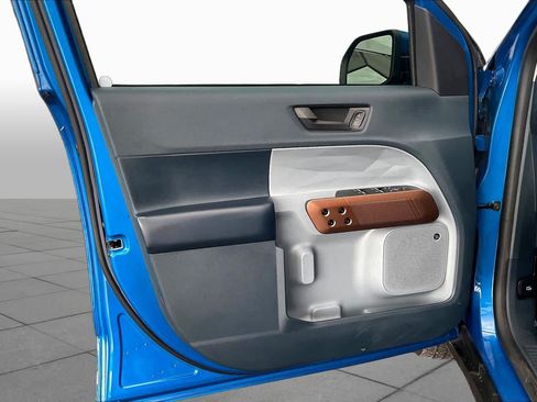 Used 2022 Ford Maverick Lariat w/ Lariat Luxury Package FWD image 22