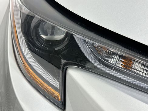 Certified 2025 Toyota Corolla LE image 9