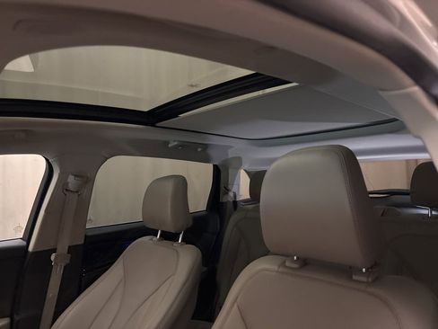 Used 2021 Lincoln Nautilus Reserve image 24