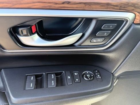 Used 2022 Honda CR-V EX-L image 10