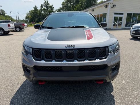 Used 2024 Jeep Compass Trailhawk AWD/4WD image 8