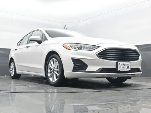 Used 2019 Ford Fusion SE image 24
