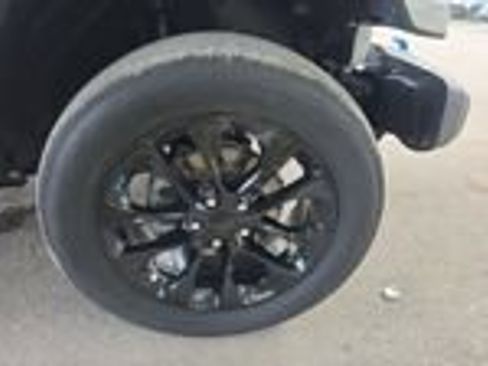 Used 2022 Jeep Wrangler Unlimited Sahara AWD/4WD image 25