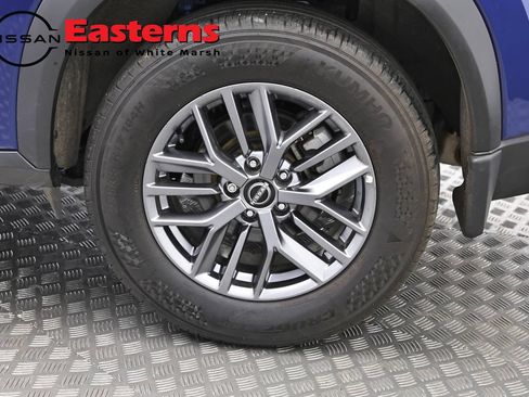 Used 2023 Nissan Rogue S AWD/4WD image 33