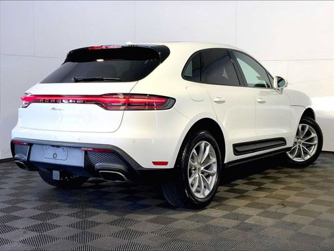 Certified 2026 Porsche Macan AWD/4WD image 7