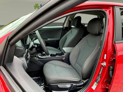 Used 2025 Kia K4 FWD image 23