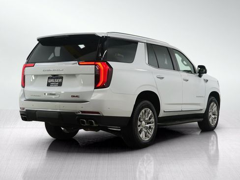 Used 2025 GMC Yukon Denali AWD/4WD image 7