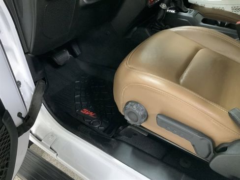 Used 2021 Jeep Gladiator Rubicon image 19