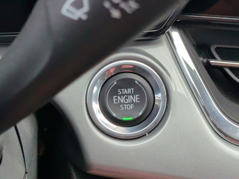 Used 2025 Chevrolet Trax LT FWD image 23