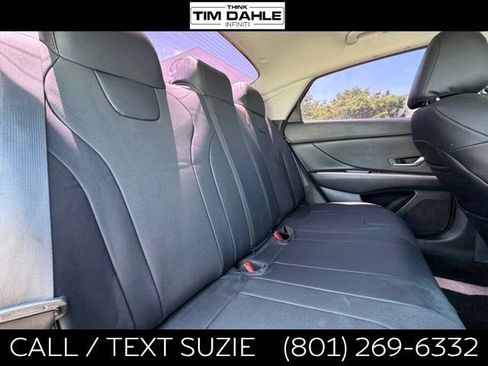 Used 2022 Hyundai Elantra SEL w/ Preferred Accessory Package FWD image 15