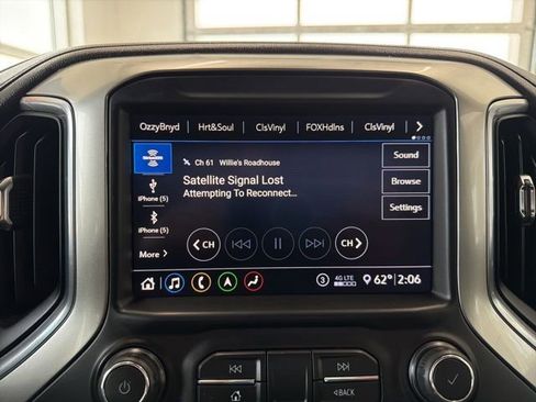 Used 2020 Chevrolet Silverado 1500 LTZ w/ LTZ Premium Package AWD/4WD image 23