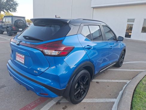 Used 2022 Nissan Kicks SR image 6