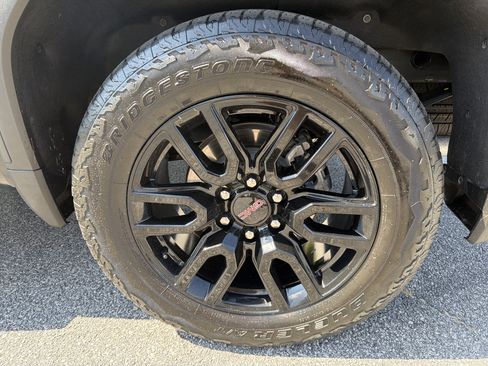 Used 2025 GMC Sierra 1500 Elevation w/ Elevation Premium Package AWD/4WD image 20