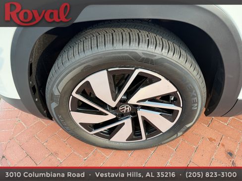 Certified 2026 Volkswagen Atlas SE w/ Panoramic Sunroof Package FWD image 7