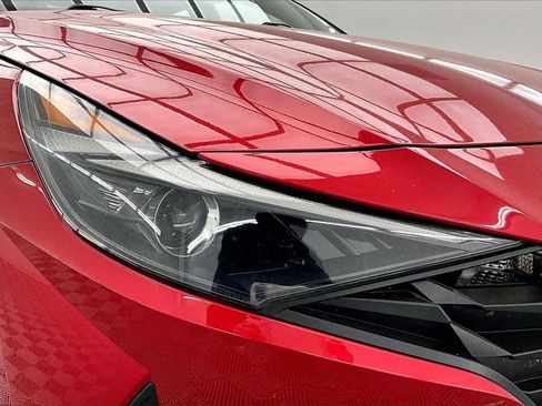 Used 2023 Hyundai Elantra SEL image 29