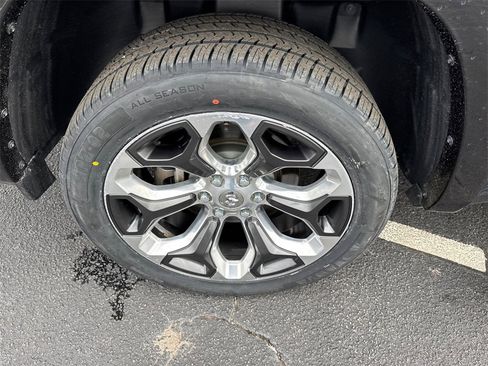 Used 2022 RAM 1500 Limited image 18