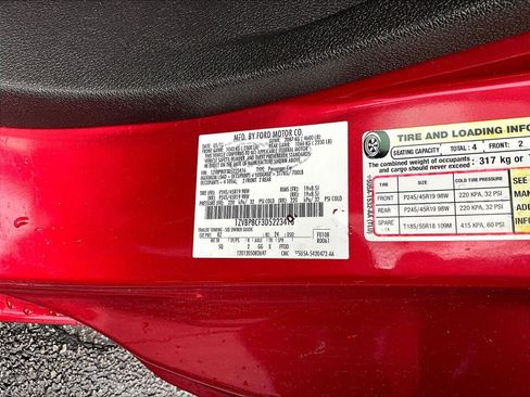 Used 2013 Ford Mustang GT Premium w/ Security Pkg RWD image 17