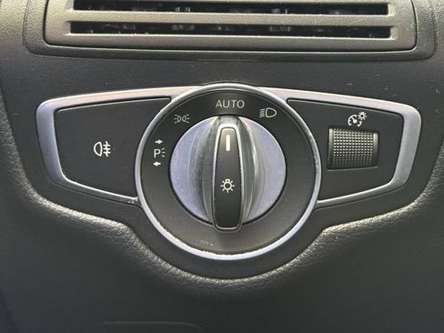 Used 2020 Mercedes-Benz GLC 300 image 21