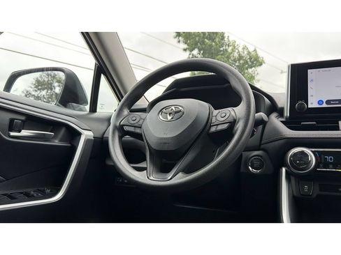 Certified 2025 Toyota RAV4 XLE FWD image 36