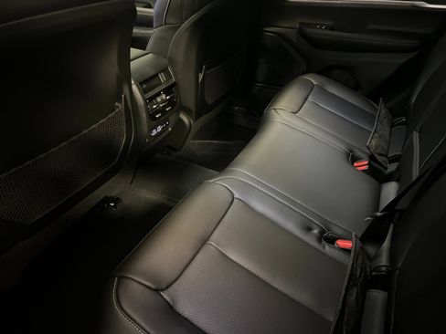 New 2025 Jeep Grand Cherokee Limited image 11