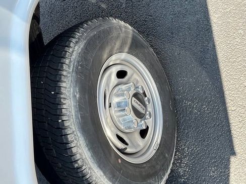 Used 2022 Ford F250 XL w/ Power Equipment Group AWD/4WD image 5