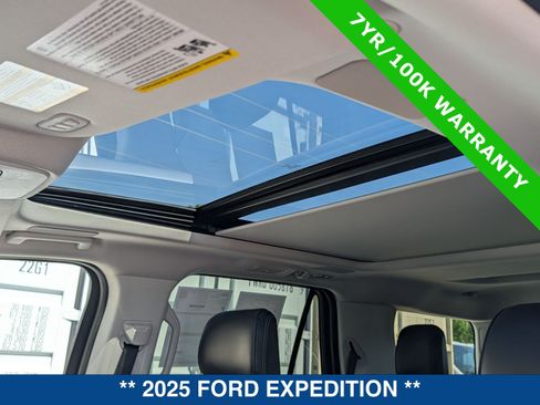 Certified 2025 Ford Expedition Platinum w/ Driver's Package AWD/4WD image 27