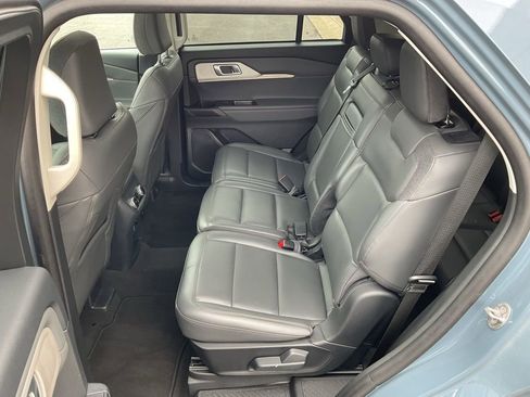 Used 2025 Ford Explorer Active w/ Active Comfort Package AWD/4WD image 21