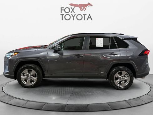 Used 2025 Toyota RAV4 LE AWD/4WD image 3