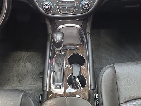 Used 2022 Chevrolet Malibu Premier FWD image 21