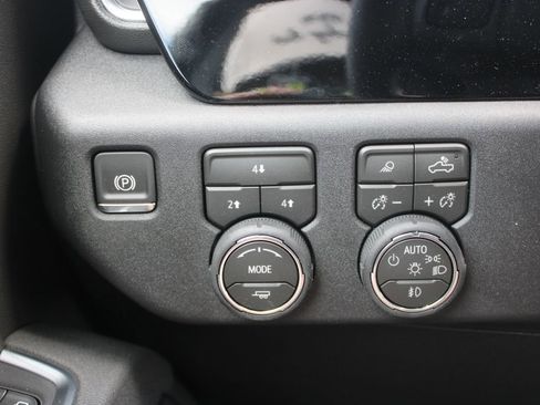 New 2026 Chevrolet Silverado 2500 LT w/ Trail Boss Package AWD/4WD image 38