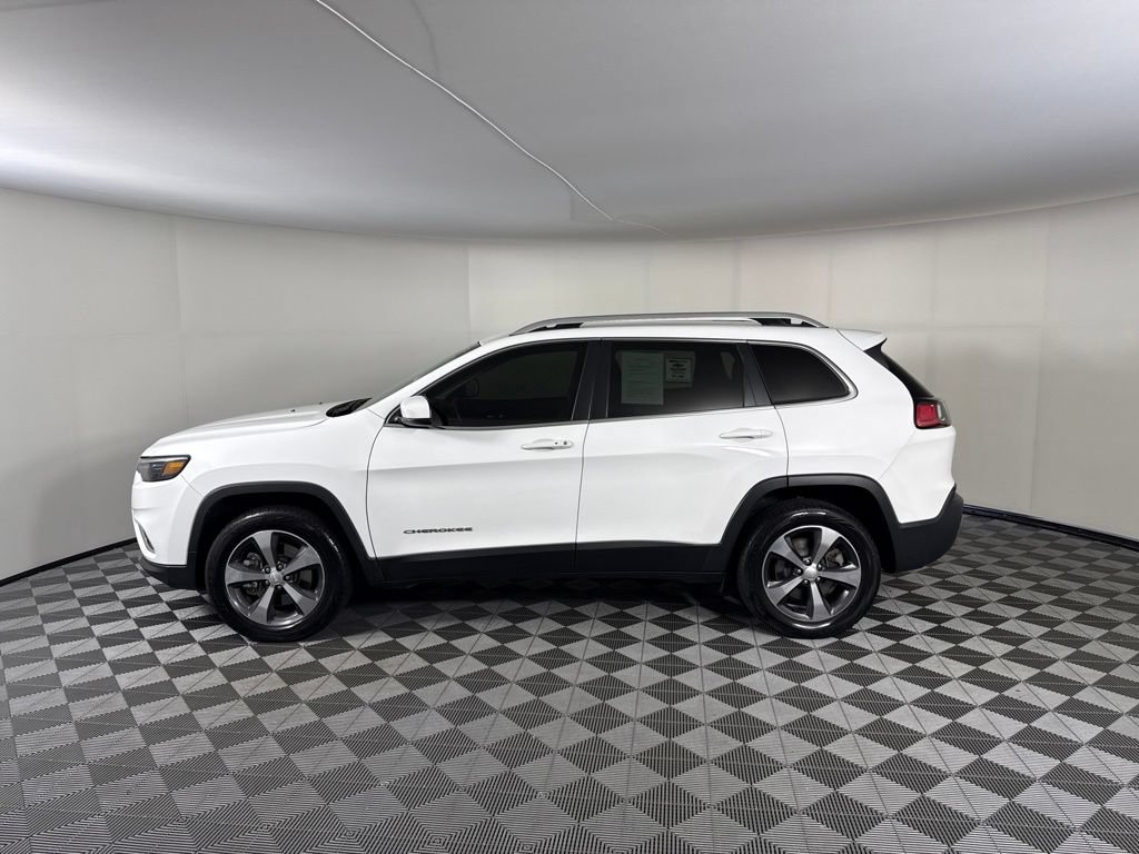 Used 2019 Jeep Cherokee Limited AWD/4WD image 2